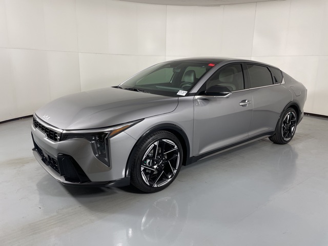 2025 Kia K4 GT-Line photo 4