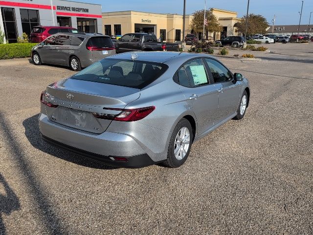 2025 Toyota Camry LE photo 13