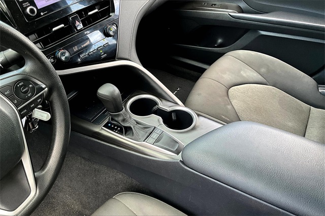 2023 Toyota Camry LE photo 12