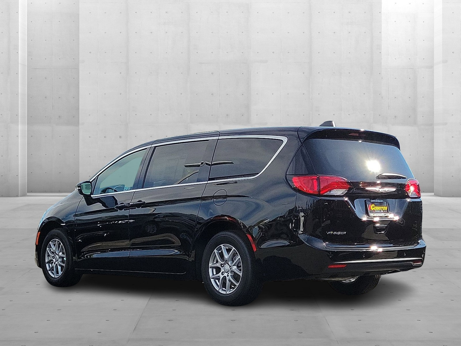 2025 Chrysler Voyager LX photo 2