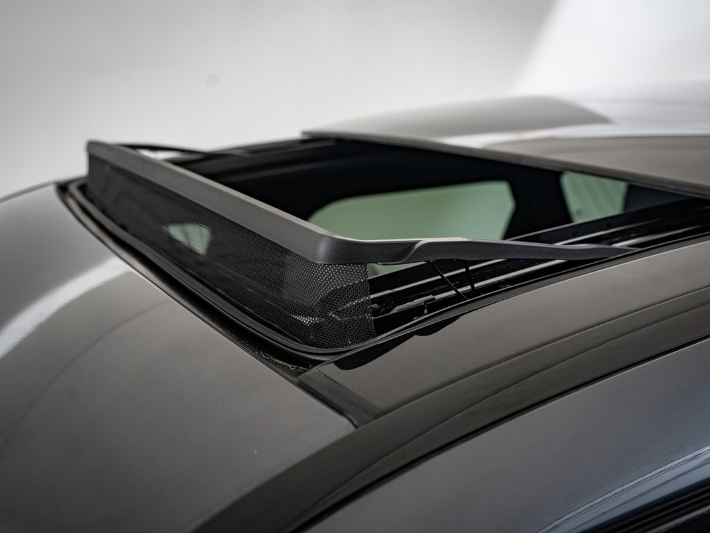 2024 Land Rover Range Rover Velar SE photo 14