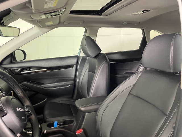 2026 Kia Seltos EX photo 14