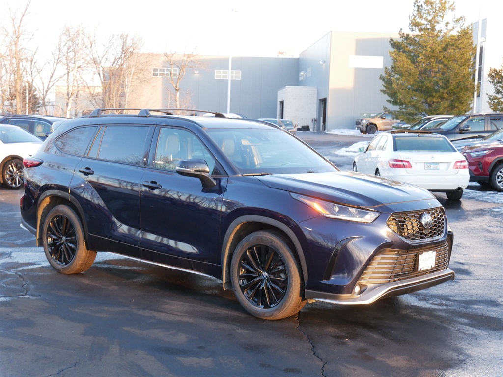Certified 2023 Toyota Highlander XSE with VIN 5TDKDRBH3PS508359 for sale in Minneapolis, Minnesota