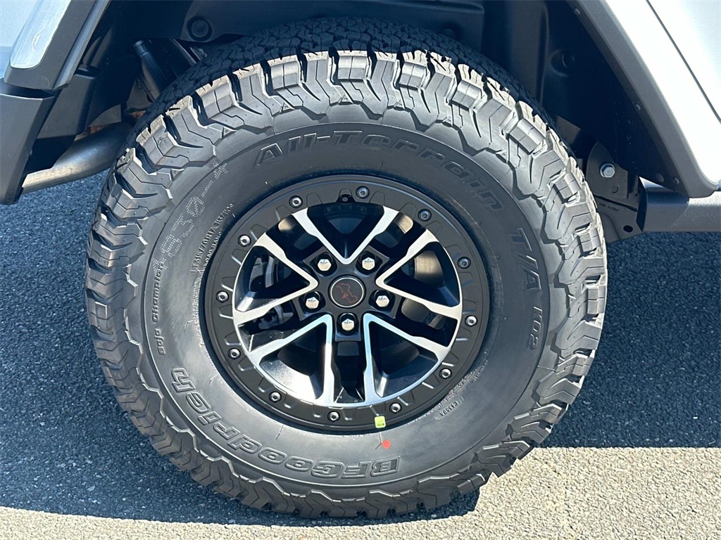 2025 Jeep Wrangler Rubicon X photo 10