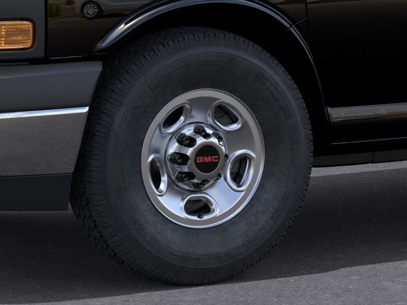 2025 Gmc Savana Passenger 2500 LT photo 9