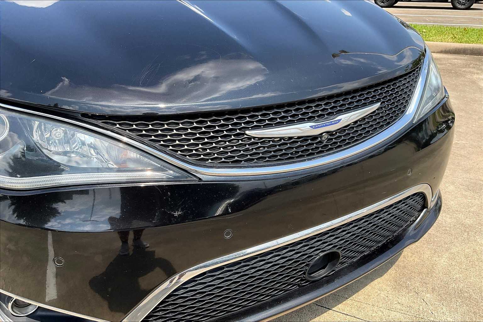2020 Chrysler Pacifica Touring Plus photo 26