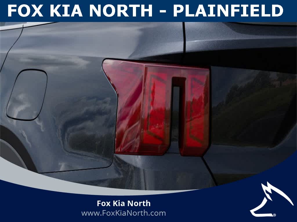2025 Kia Sorento S photo 3