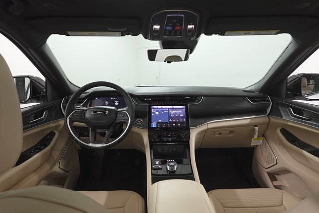 2025 Jeep Grand Cherokee Limited photo 5