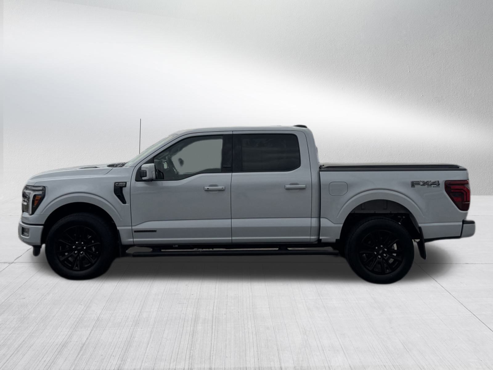 2025 Ford F-150 Platinum photo 4
