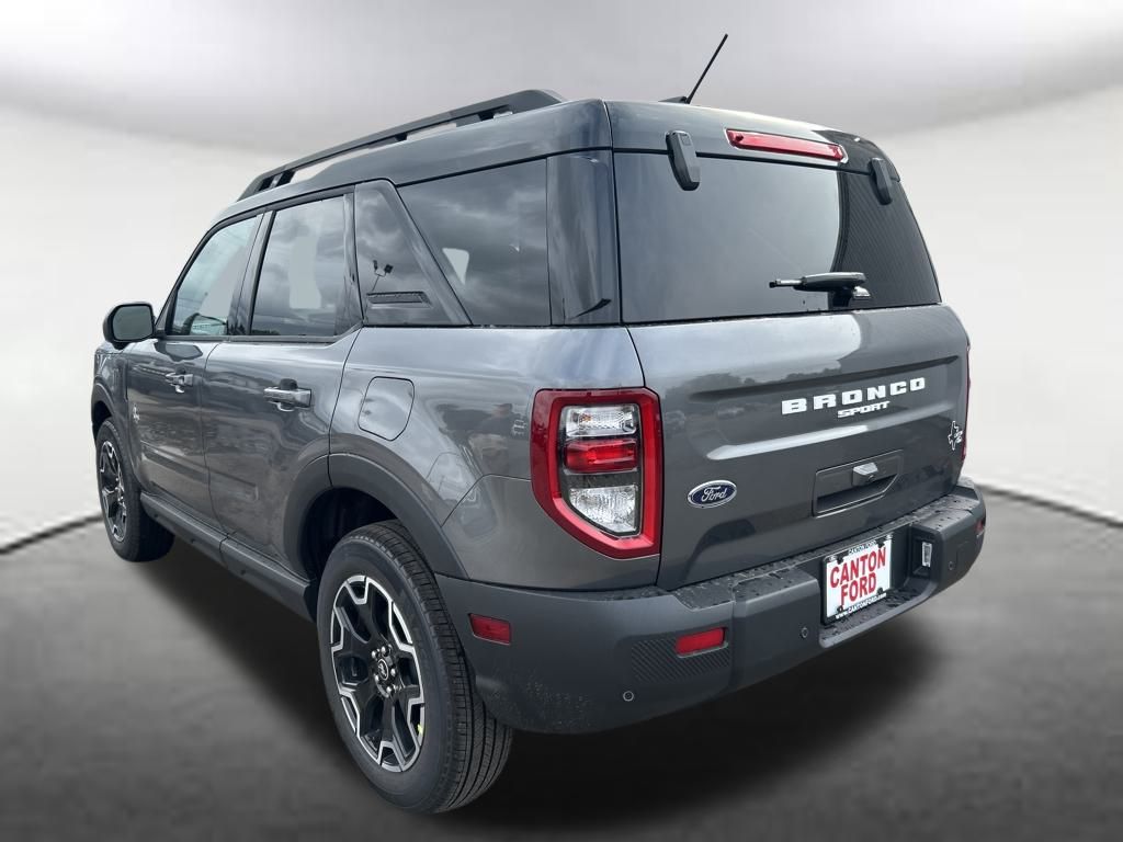 2025 Ford Bronco Sport Outer Banks photo 2