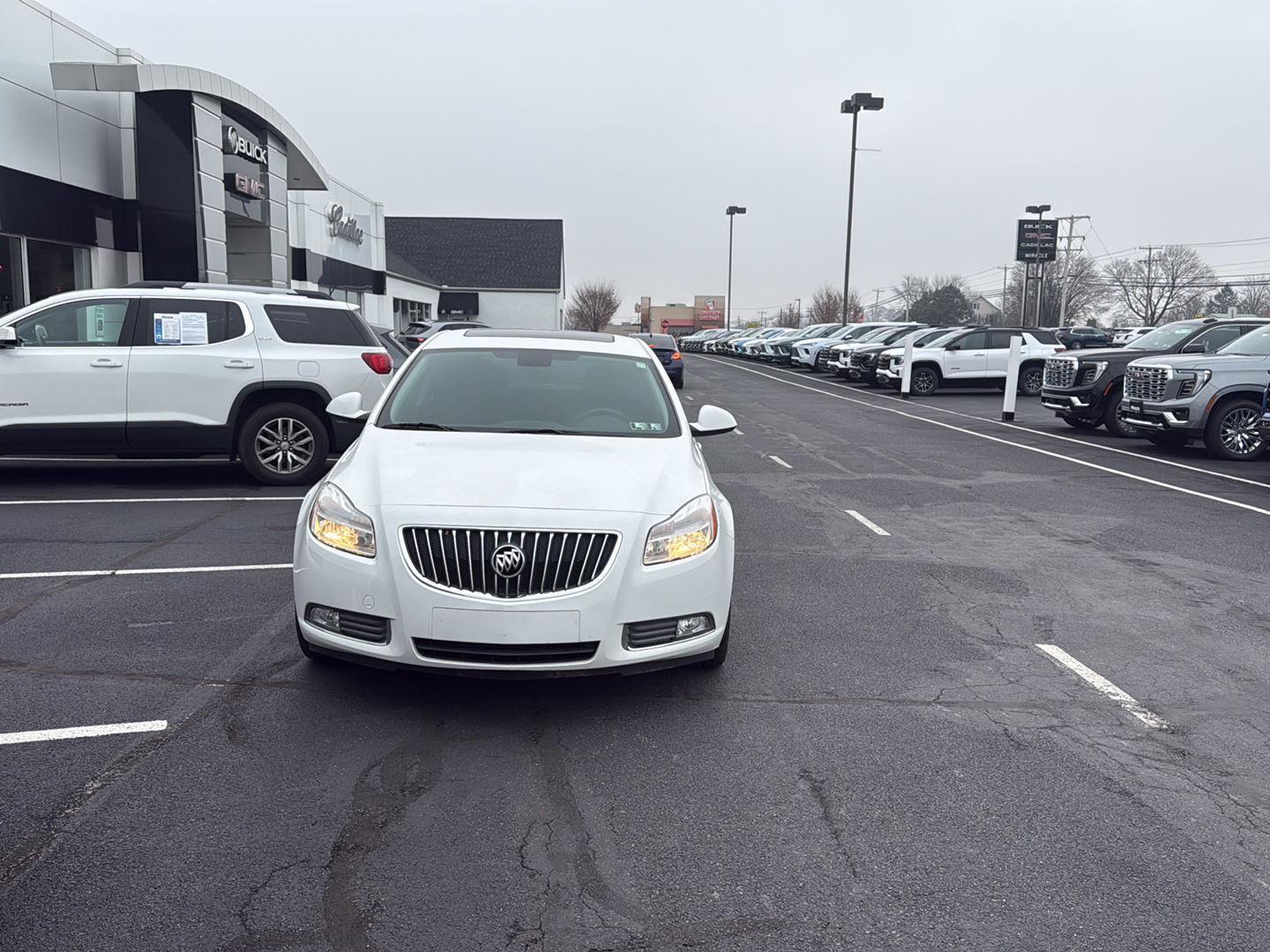 2011 Buick Regal CXL photo 2