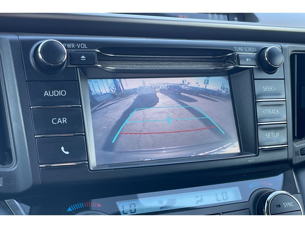 2017 Toyota RAV4 XLE photo 26