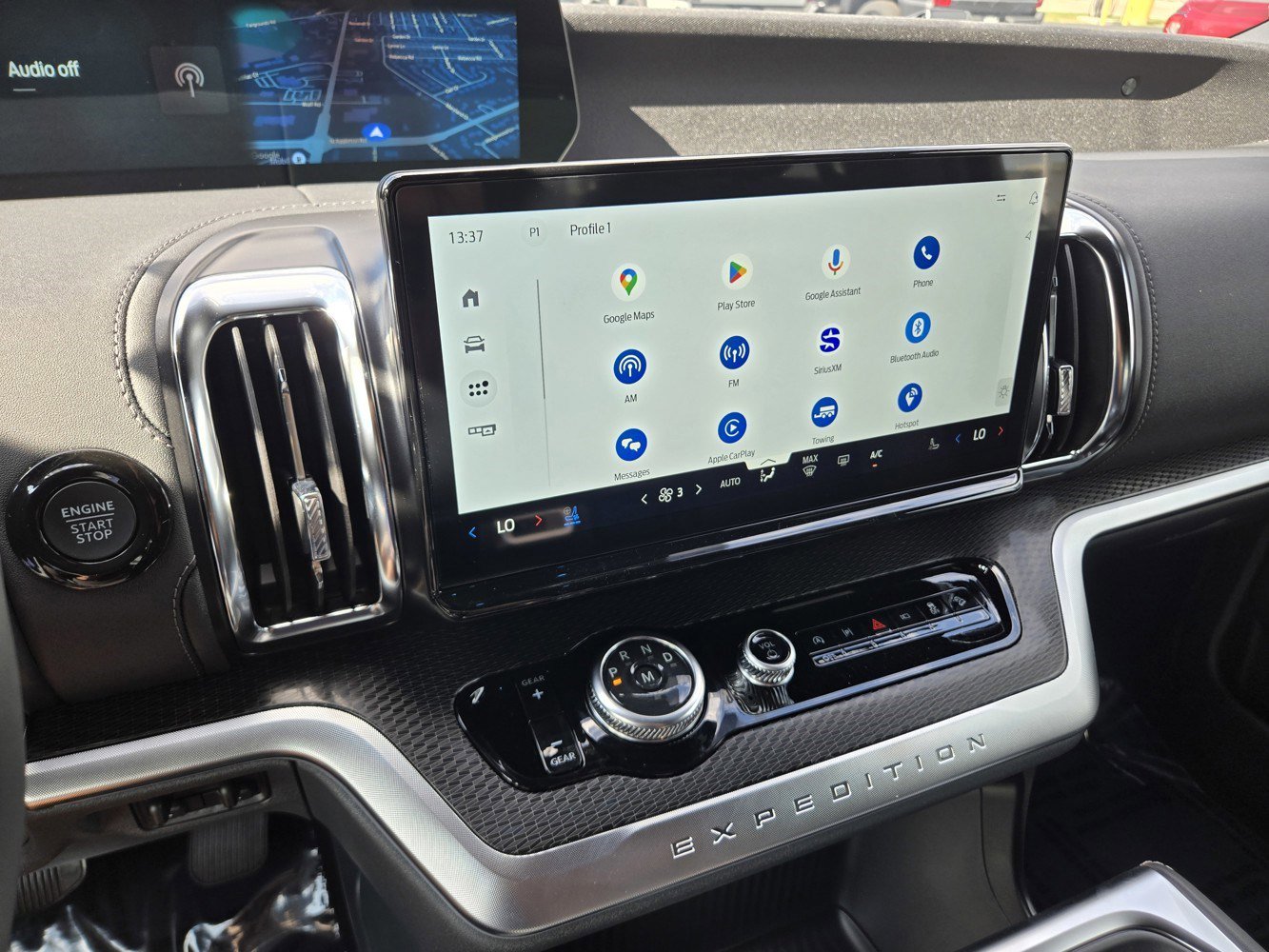 2025 Ford Expedition Platinum photo 4