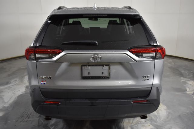2023 Toyota RAV4 XLE photo 4