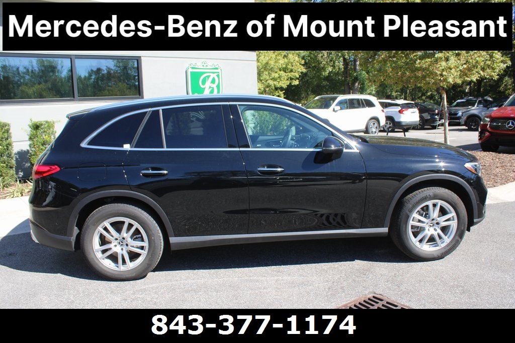 2025 Mercedes Benz GLC 300 photo 4