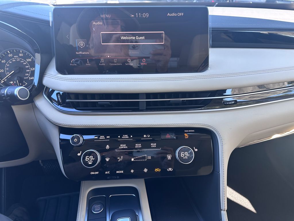2025 Infiniti QX60 Pure photo 3