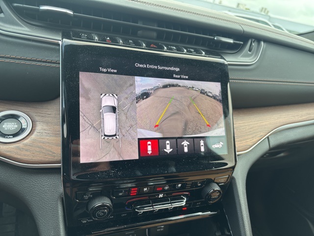2022 Jeep Grand Cherokee Summit photo 23