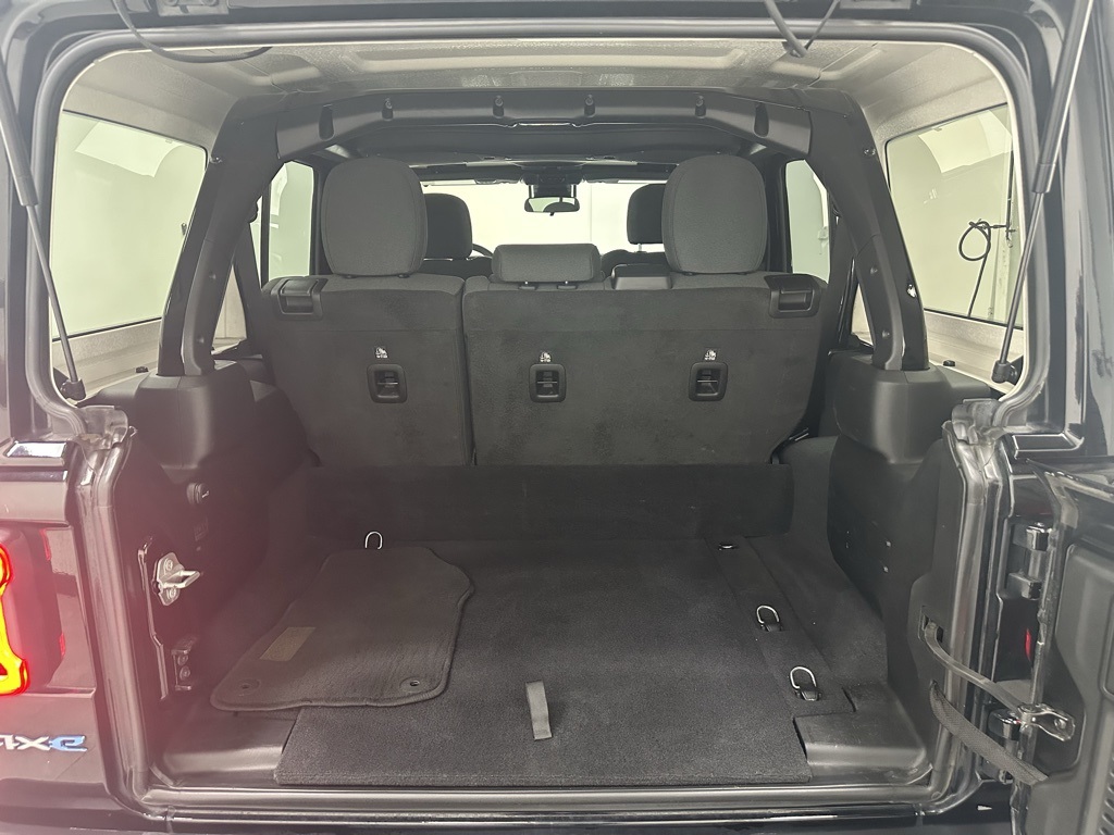 2024 Jeep Wrangler Sahara 4xe photo 21