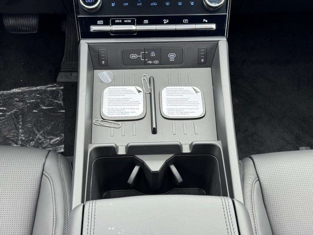 2026 Hyundai Santa Fe Calligraphy photo 4