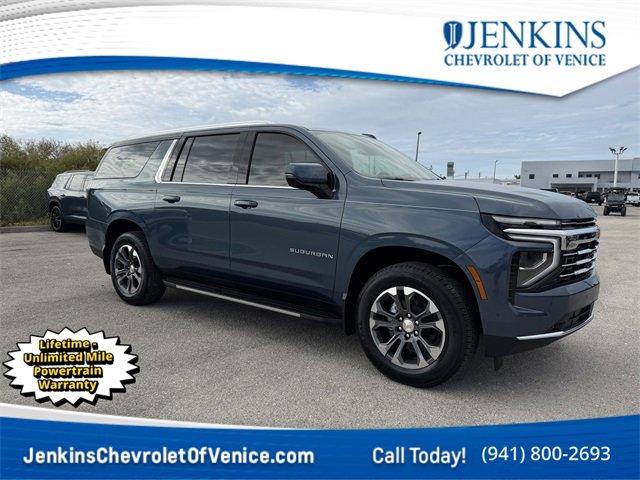 2026 Chevrolet Suburban LT's photo