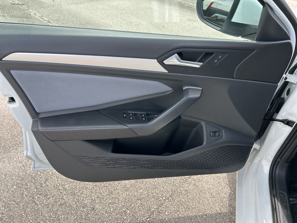2025 Volkswagen Jetta 1.5T SE photo 10