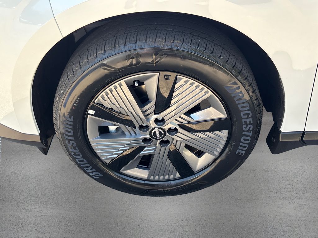 2025 Nissan Murano SL photo 9