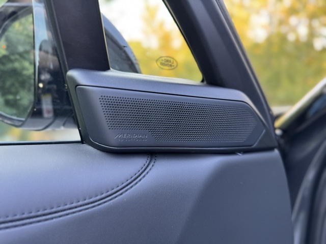 2025 Land Rover Range Rover SE photo 15