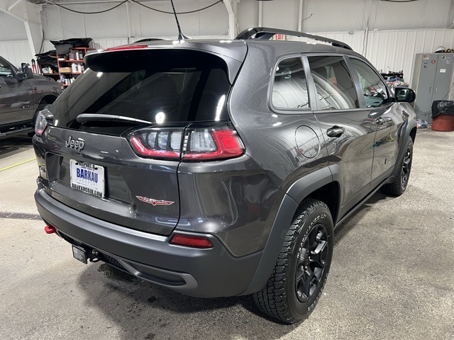 2022 Jeep Cherokee Trailhawk photo 2