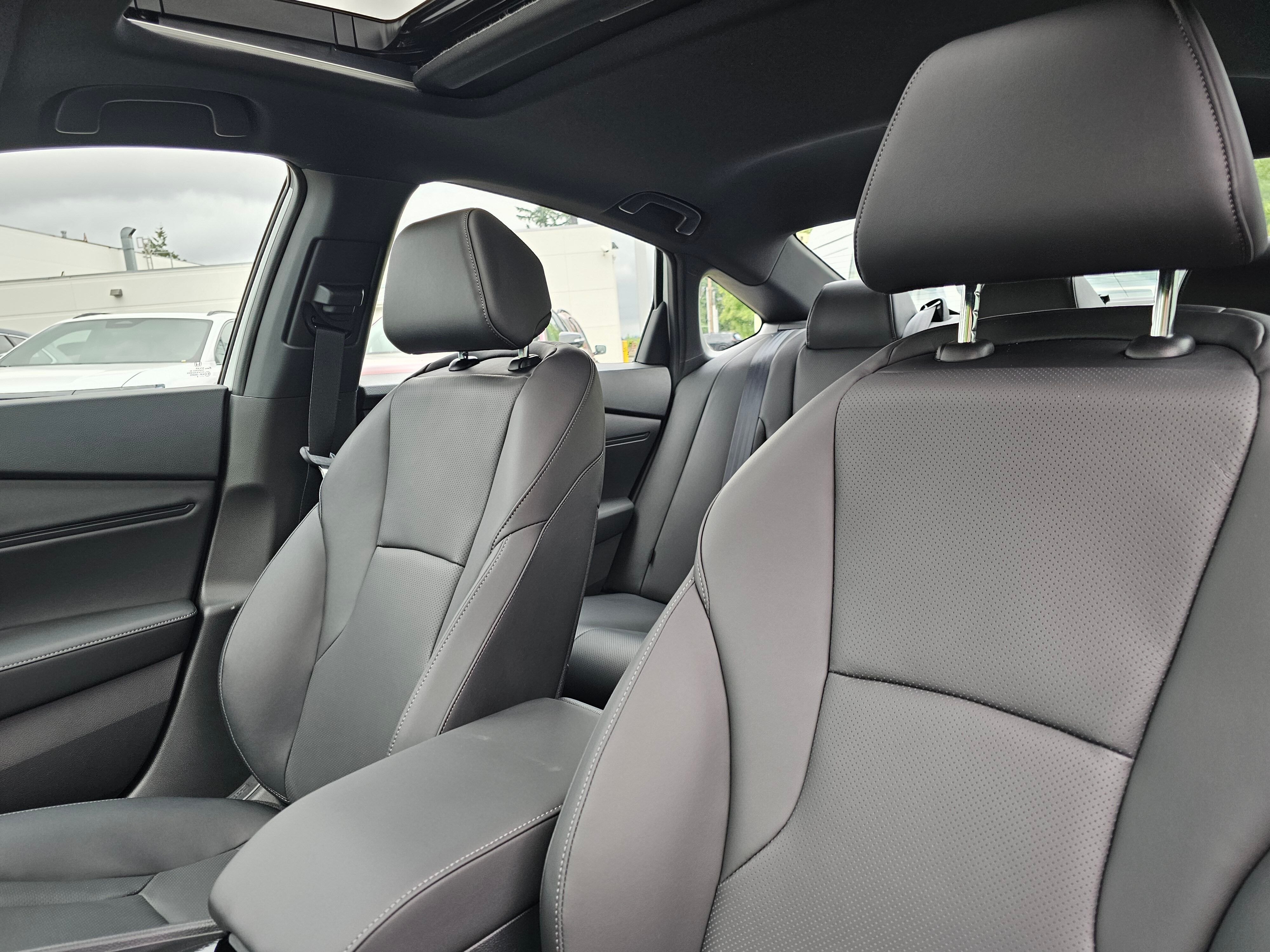 2025 Honda Accord Hybrid Sport-L photo 13