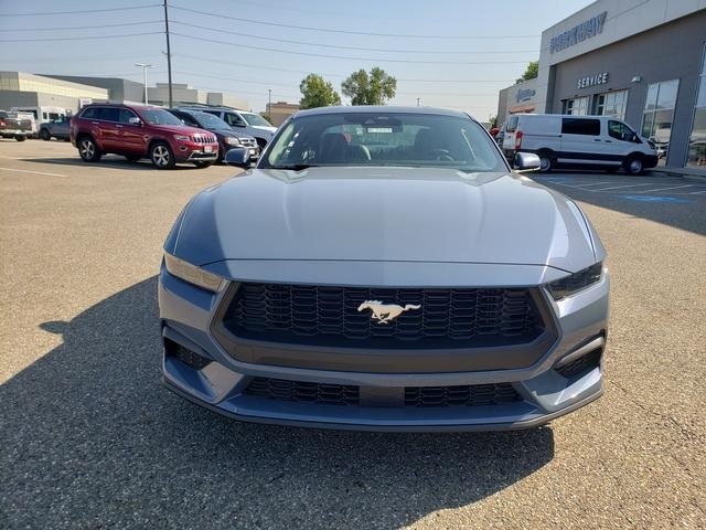 2025 Ford Mustang EcoBoost Premium photo 3