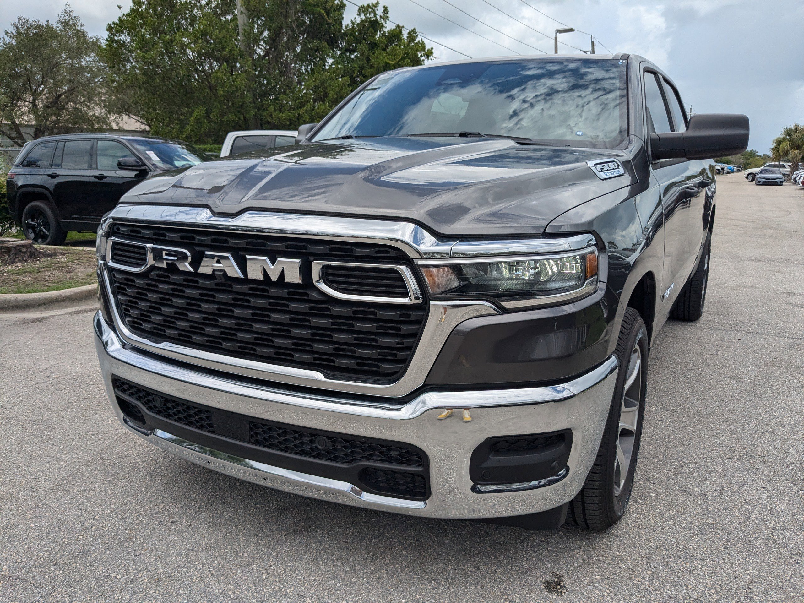 2025 Ram 1500 Tradesman photo 8