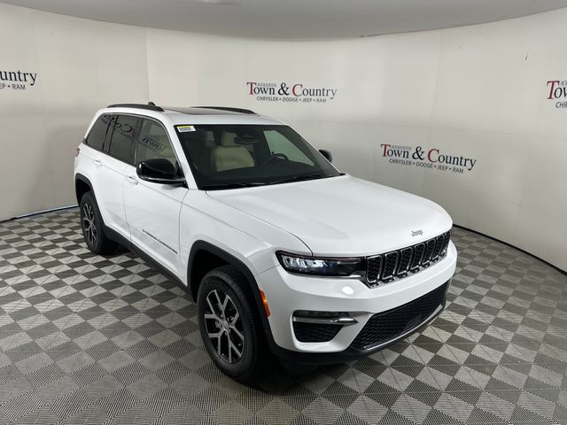 2025 Jeep Grand Cherokee Limited photo 13