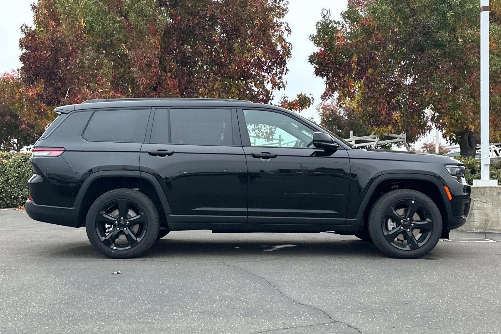 2025 Jeep Grand Cherokee Altitude X photo 3