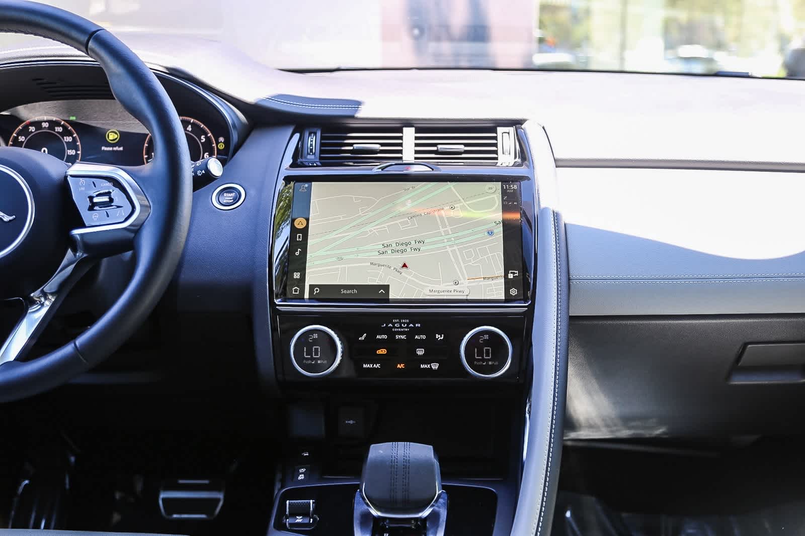 2024 Jaguar E-PACE R-Dynamic SE photo 7