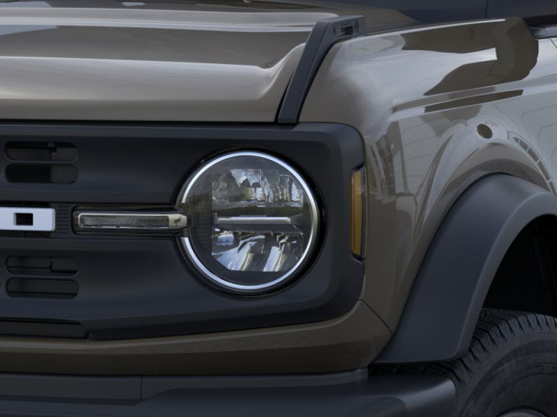 2025 Ford Bronco Base photo 16
