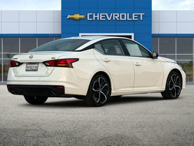 2023 Nissan Altima 2.5 SR photo 2