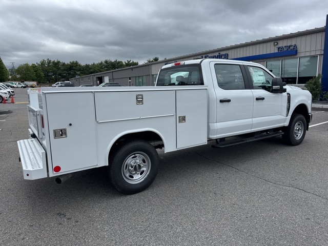 2025 Ford F-250 XL photo 4