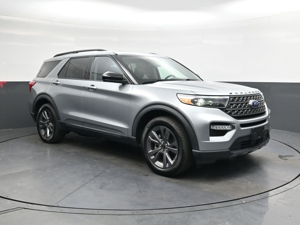 2022 Ford Explorer XLT photo 3