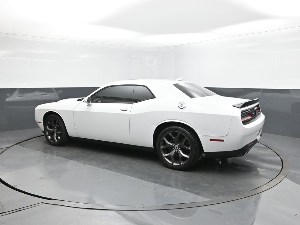 2018 Dodge Challenger SXT photo 5