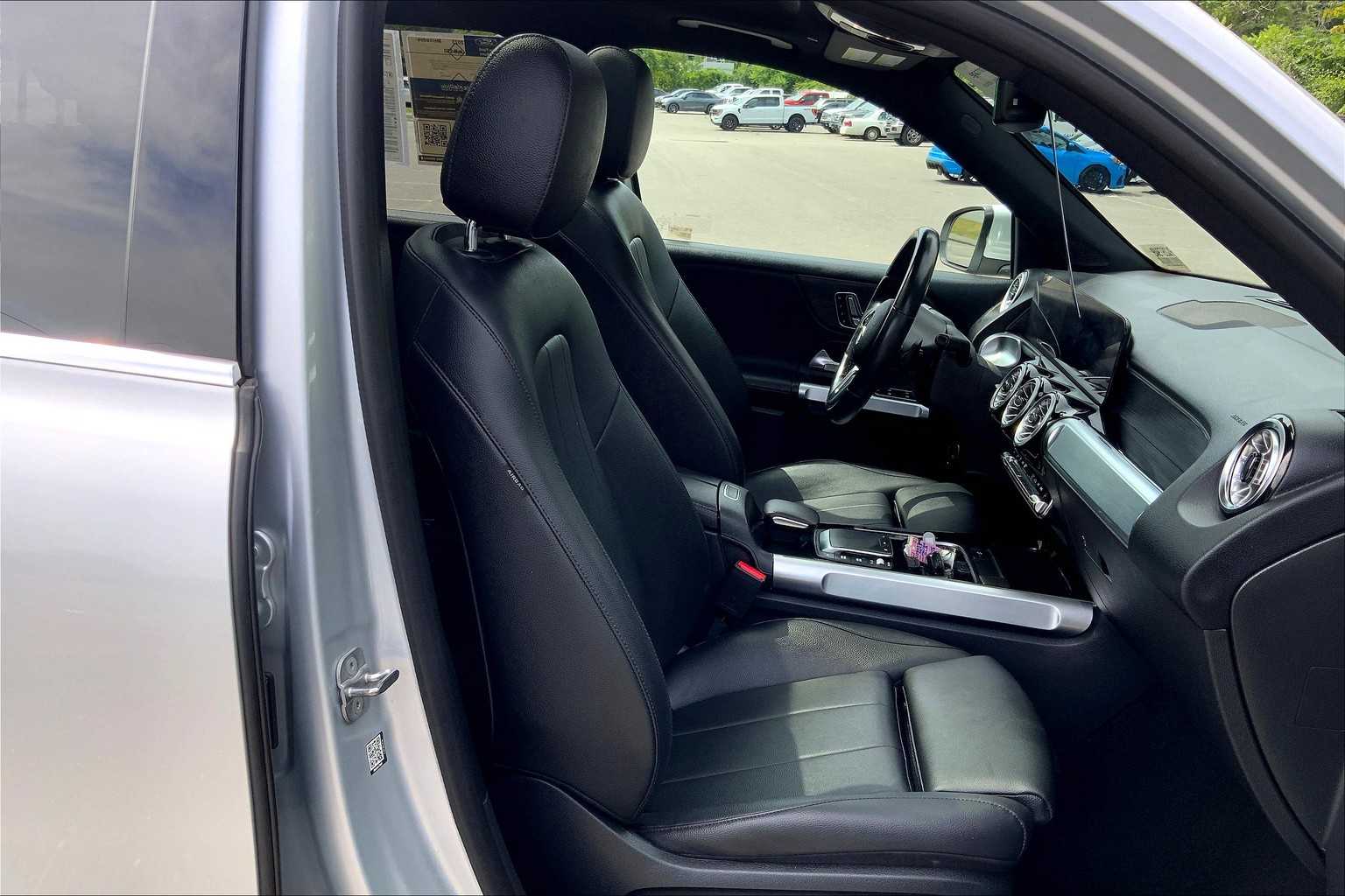 2023 Mercedes Benz GLB 250 4MATIC photo 7