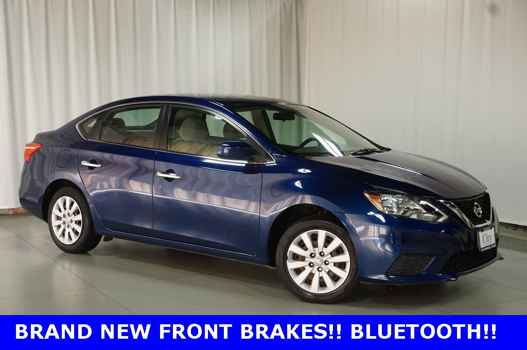 2017 Nissan Sentra S photo 5