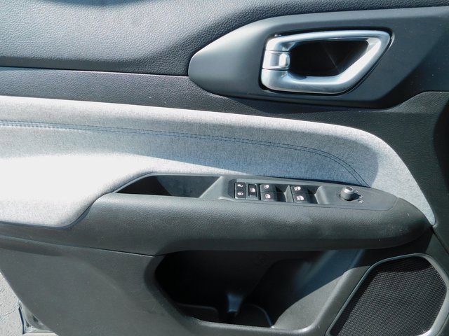 2024 Jeep Compass North Edition Latitude photo 18