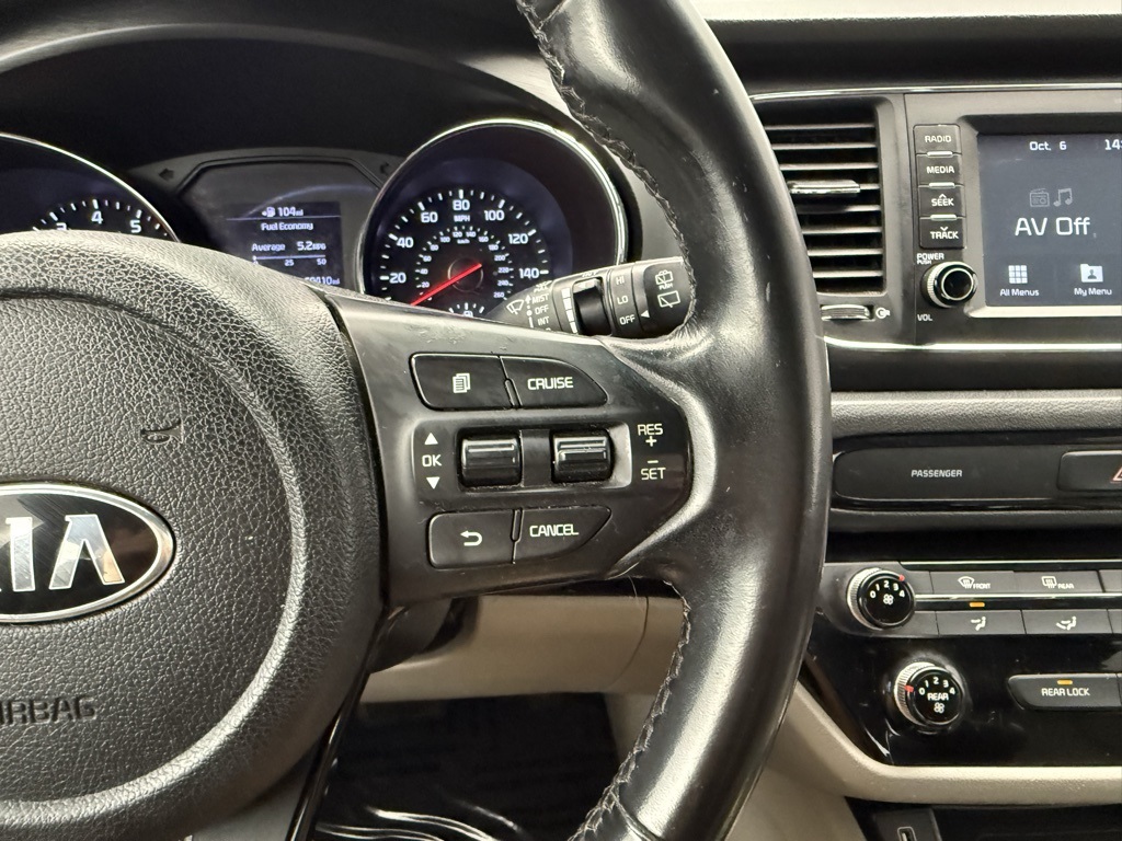2020 Kia Sedona EX photo 26