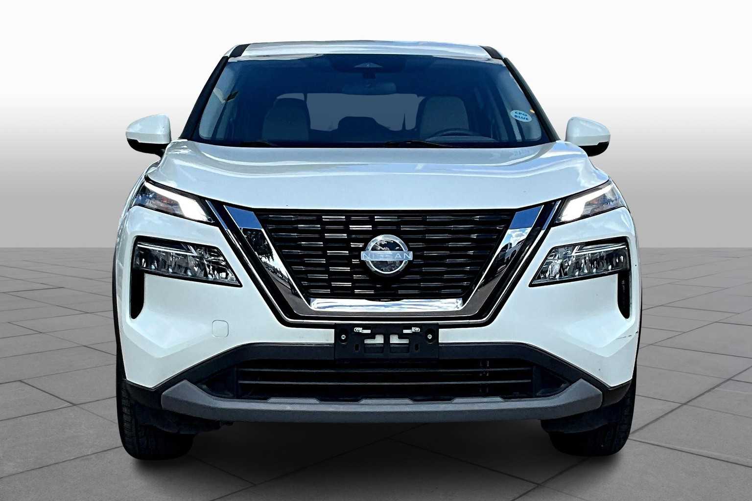 2023 Nissan Rogue SV photo 3