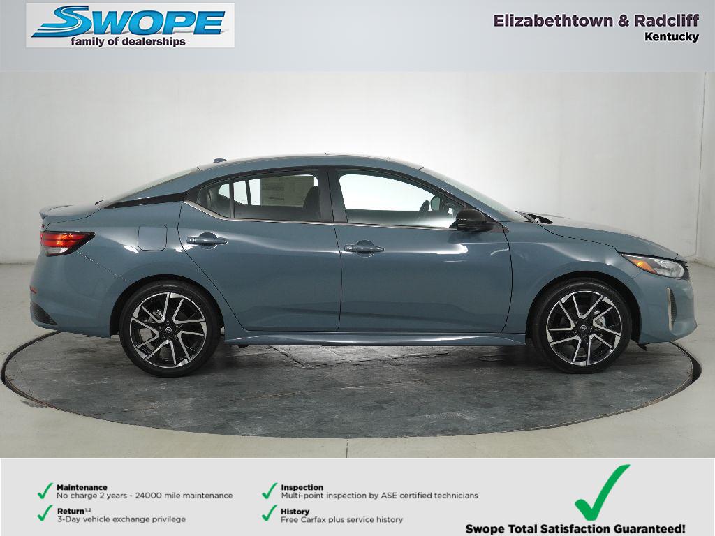 2025 Nissan Sentra SR photo 2