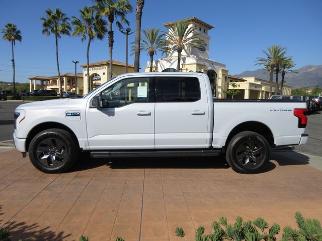 2025 Ford F-150 Lightning Flash's photo