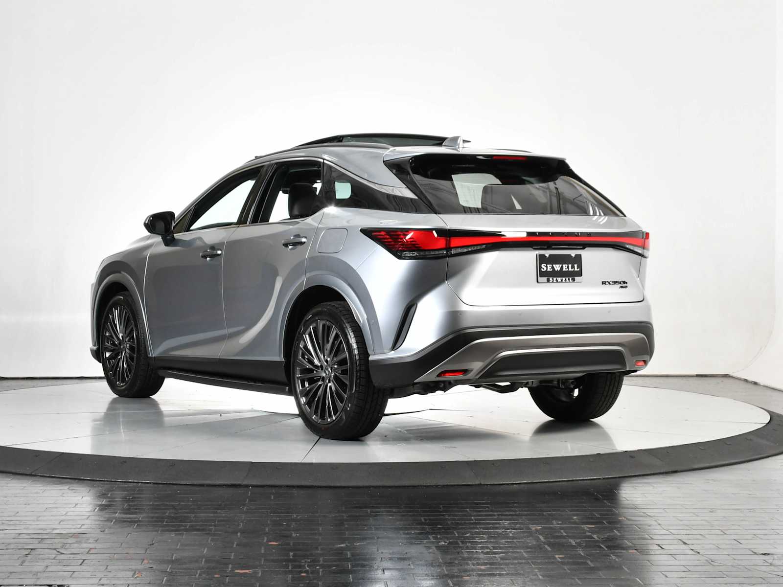 2025 Lexus RX 350h Luxury photo 2