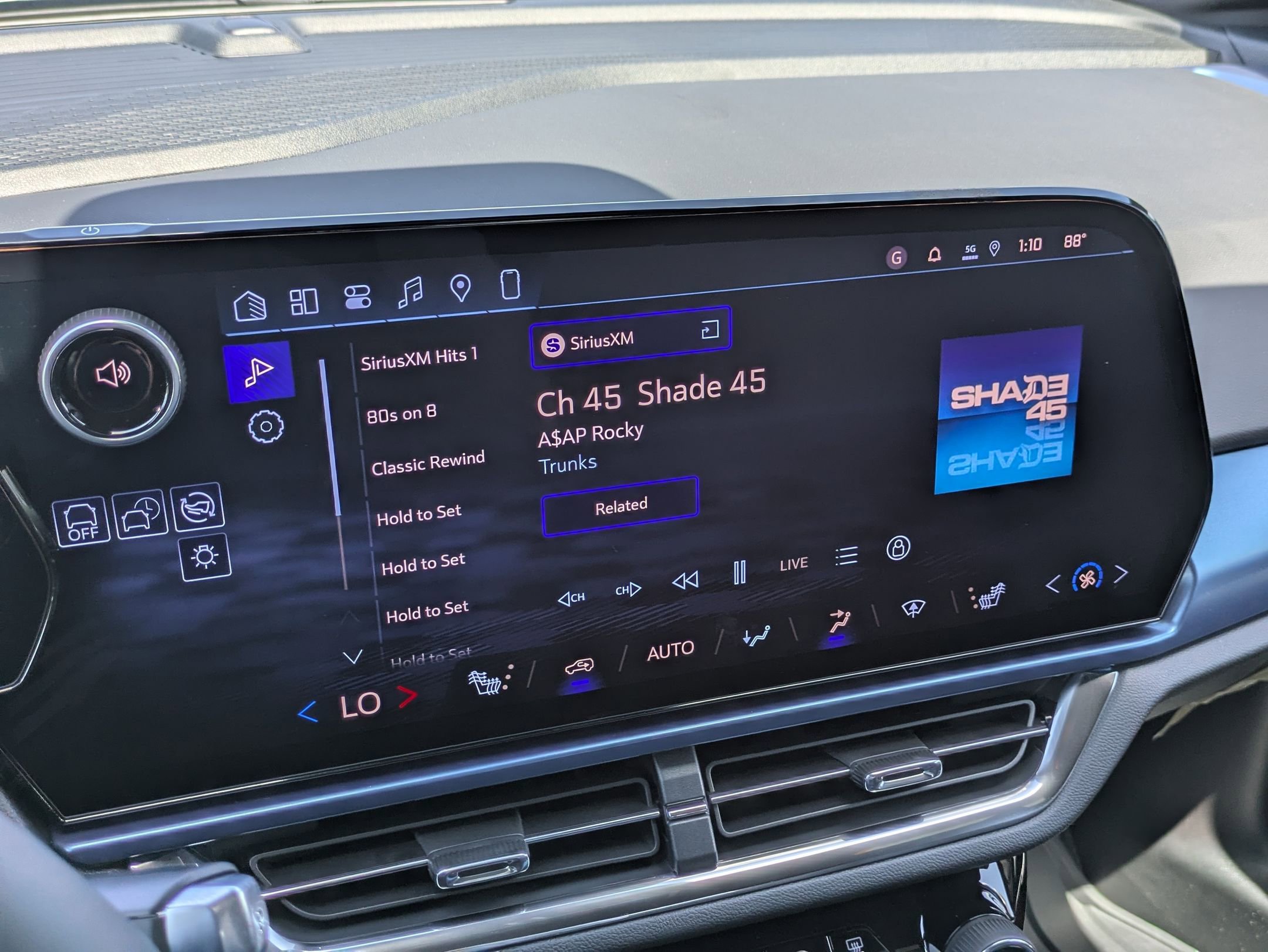 2026 Chevrolet Equinox LT photo 13