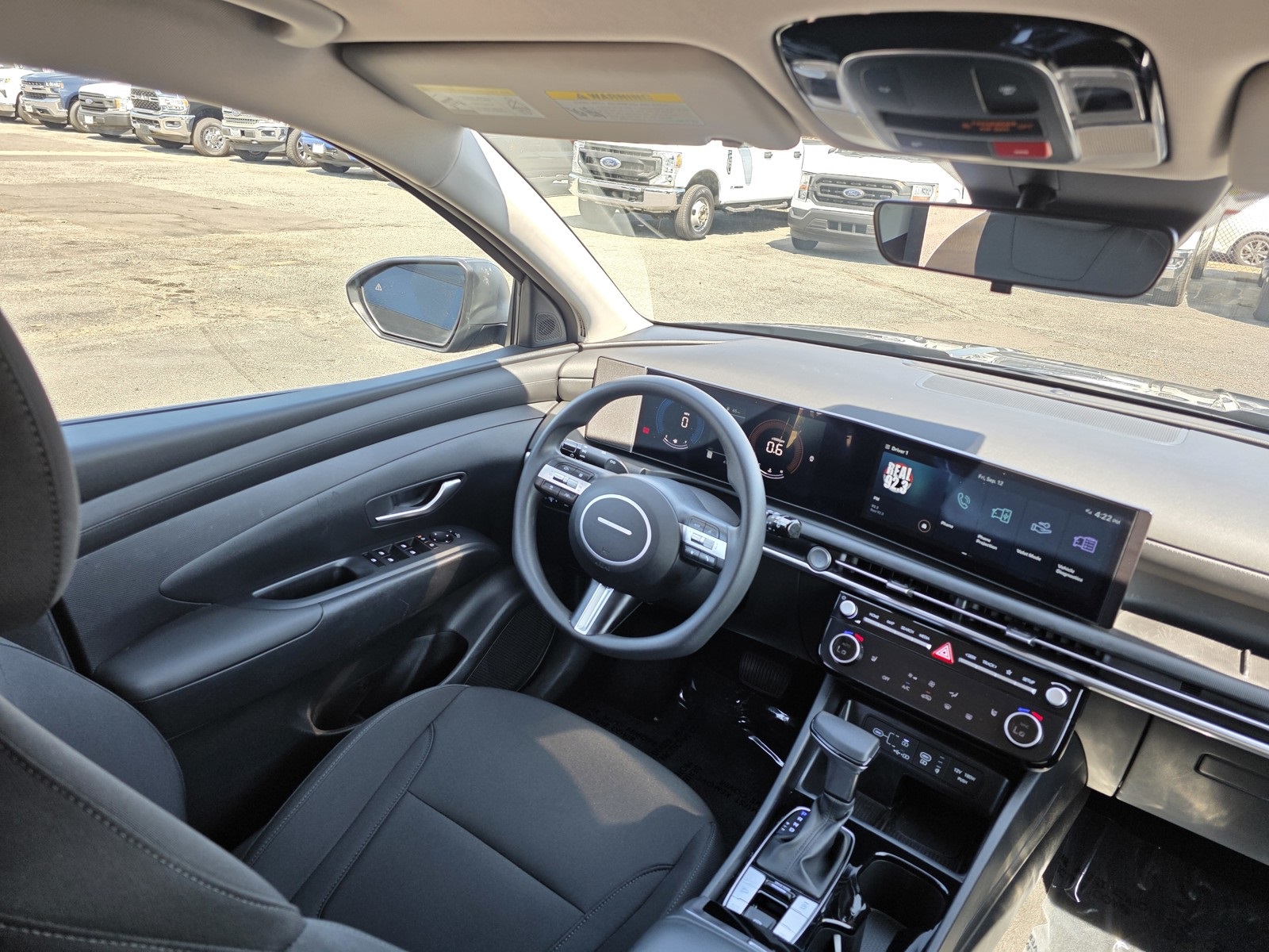 2025 Hyundai Tucson SEL photo 12