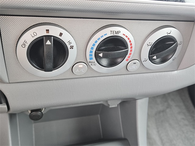 2009 Toyota Tacoma PreRunner photo 21